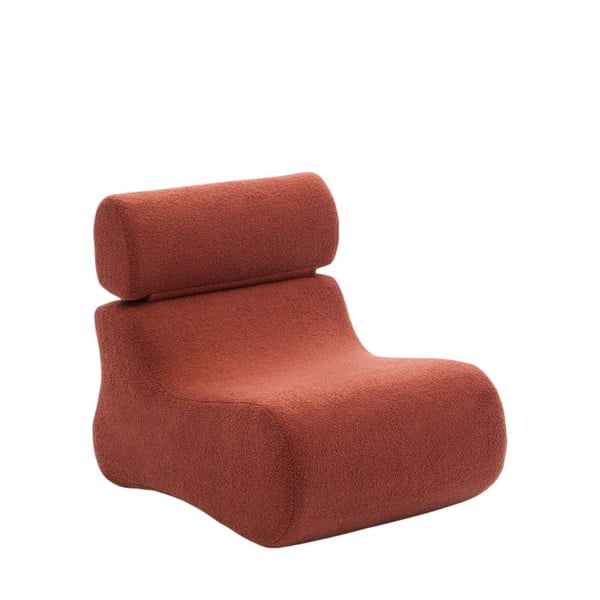 Fotel z materiału bouclé w kolorze terakoty Club – Kave Home