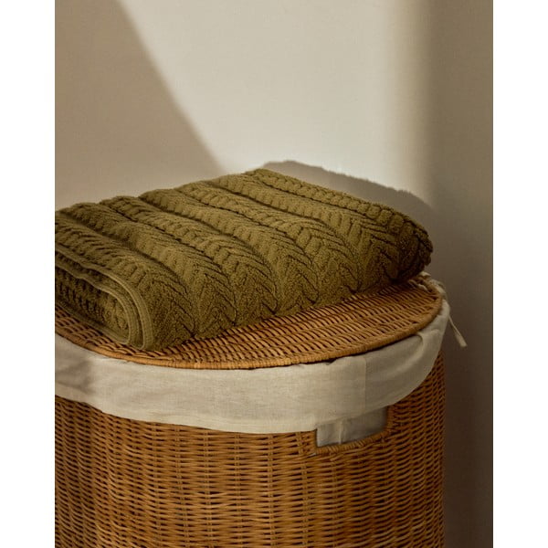 Zielony bawełniany ręcznik frotte 30x50 cm Rune – Kave Home-image-1