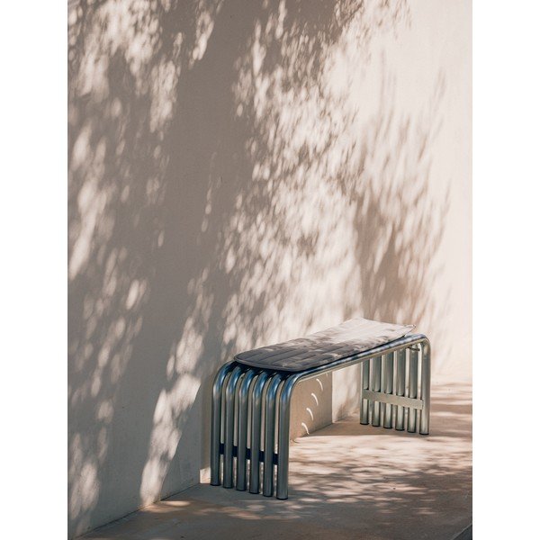 Metalowa ławka ogrodowa w kolorze srebra Nokk – noo.ma-image-1