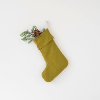 Zielona świąteczna lniana wisząca dekoracja w kształcie skarpety Linen Tales Christmas Stocking