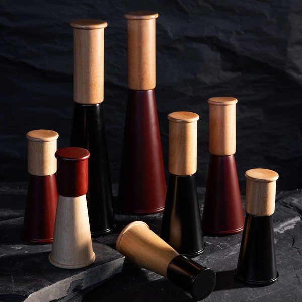 Czerwony/w naturalnym kolorze młynek do soli i pieprzu ceramiczny Gurken – Sagaform-image-4