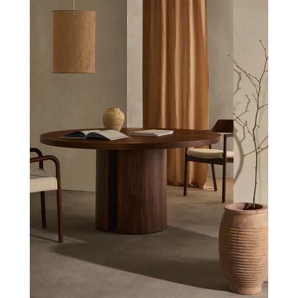 Brązowy okrągły stół w dekorze orzecha ø 150 cm Nealy – Kave Home-image-1