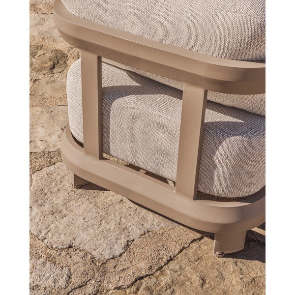 Kremowy/szarobrązowy tapicerowany fotel ogrodowy Nerano – Kave Home-image-3
