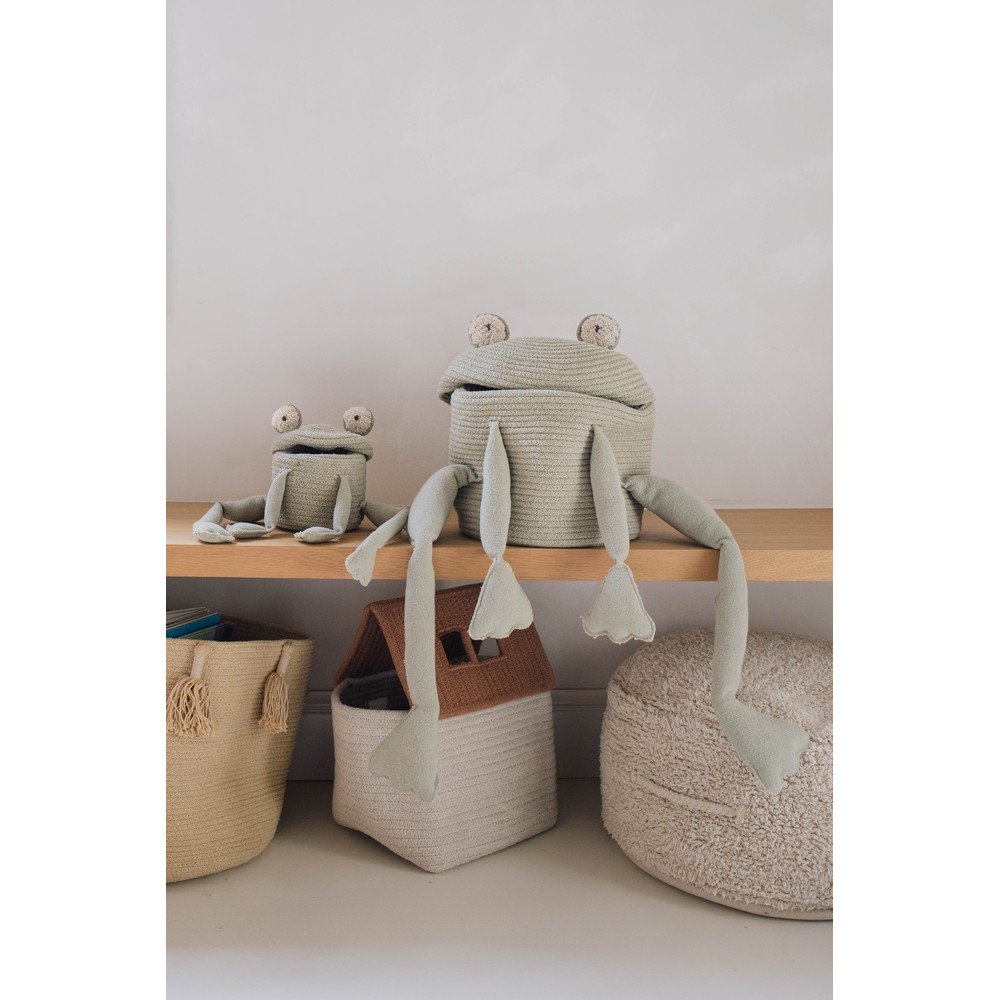 Zielony tekstylny dziecięcy kosz na zabawki ø 15x15 cm Mini Fred the Frog – Lorena Canals (zdjęcie 3)