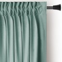 Jasnozielona aksamitna zasłona częściowo zaciemniająca (dimout) 140x245 cm Pleat – Restilo