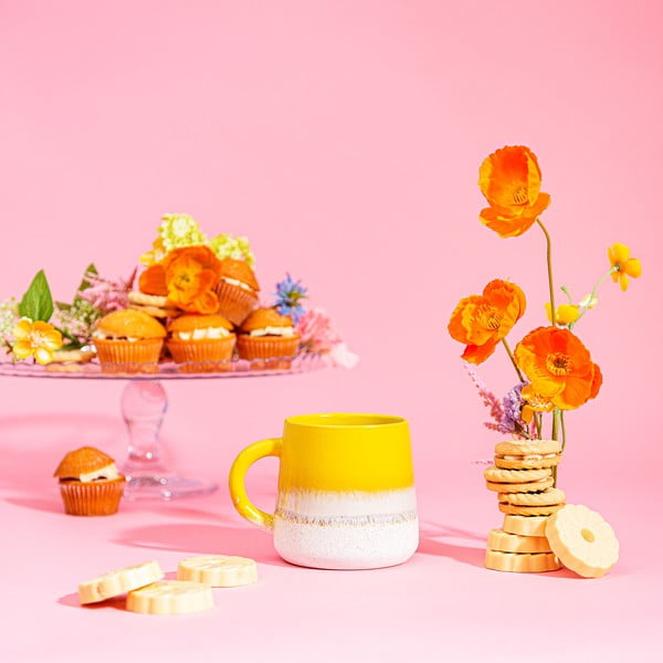 Żółty kamionkowy kubek 360 ml Mojave – Sass & Belle-image-1