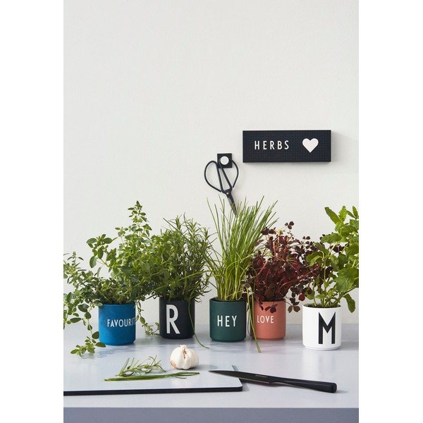 Ciemnozielony porcelanowy kubek 300 ml Hey – Design Letters-image-2
