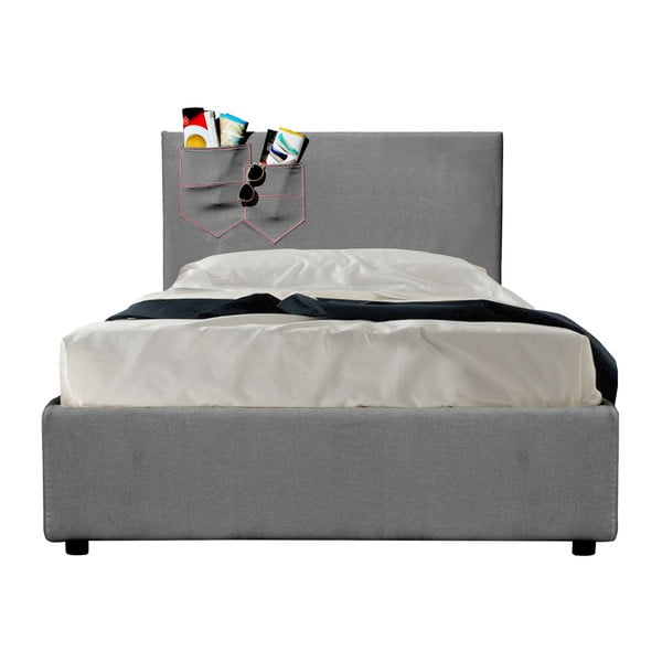 Szare łóżko jednoosobowe ze schowkiem i materacem 13Casa Task, 80x190 cm