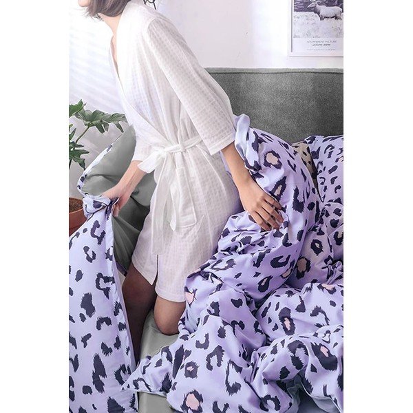 Fioletowa bawełniana pościel dwuosobowa z prześcieradłem (4-częściowa) 200x220 cm Leopard – Mila Home-image-1