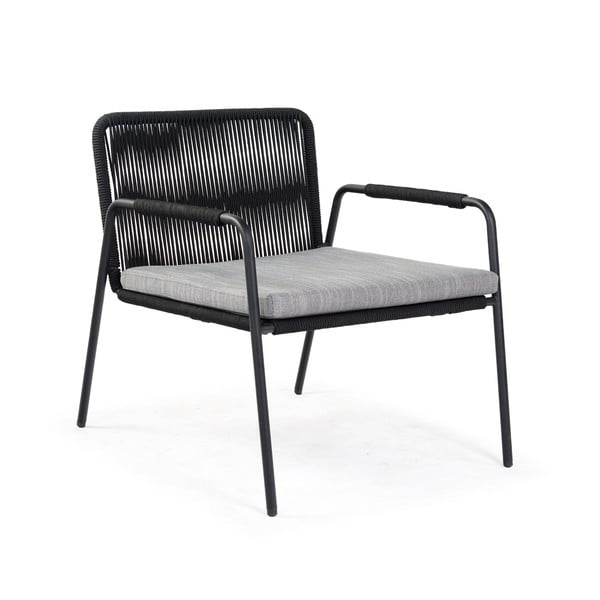 Czarny fotel z metalową konstrukcją La Forma Seymour