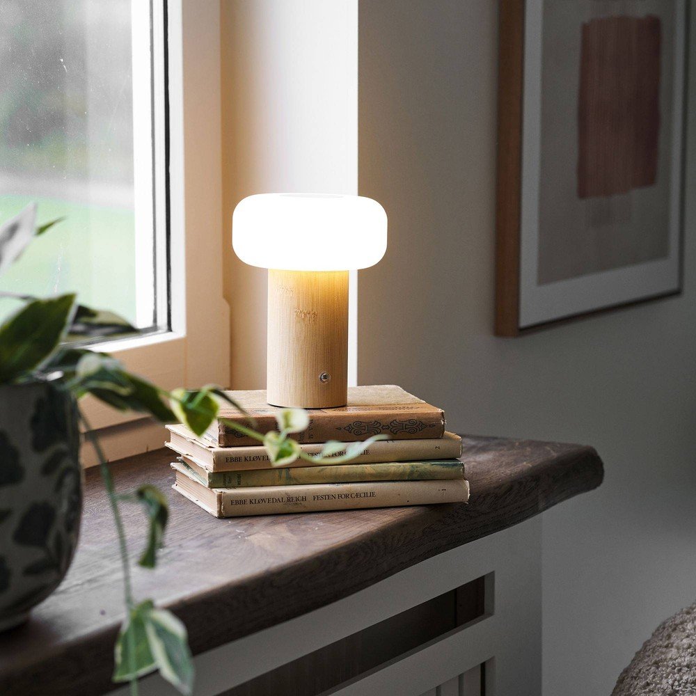 Biało-naturalna bambusowa lampa stołowa z plastikowym kloszem (wysokość 18 cm) Stafford – House Nordic (zdjęcie 3)