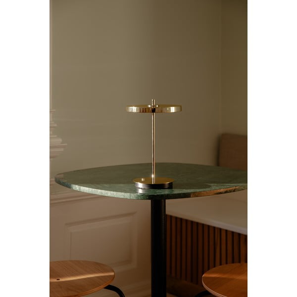 Lampa stołowa LED ze ściemniaczem w kolorze złota z metalowym kloszem (wysokość 31 cm) Asteria Move – UMAGE-image-1