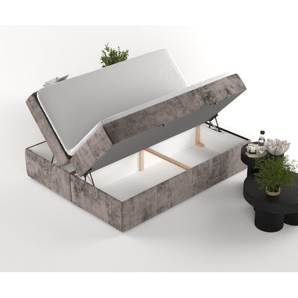 Brązowe łóżko boxspring ze schowkiem 200x200 cm Yoko – Maison de Rêve-image-3
