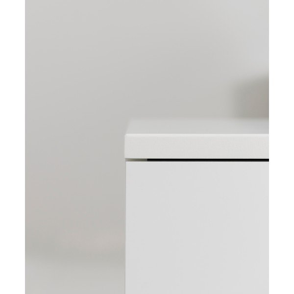 Biała komoda z nogami z drewna dębowego Tenzo Birka, 176,5x78 cm-image-1