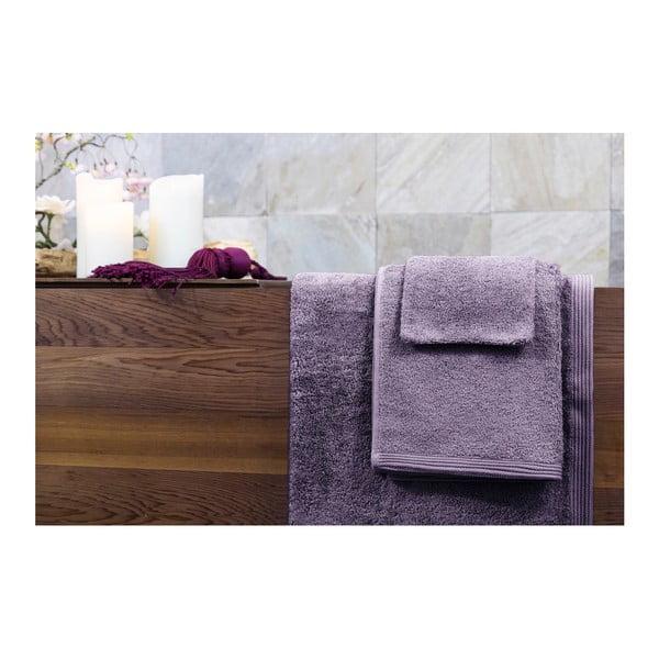 Komplet dwóch fioletowych ręczników i ręcznika kąpielowego Jalouse Maison Lavande