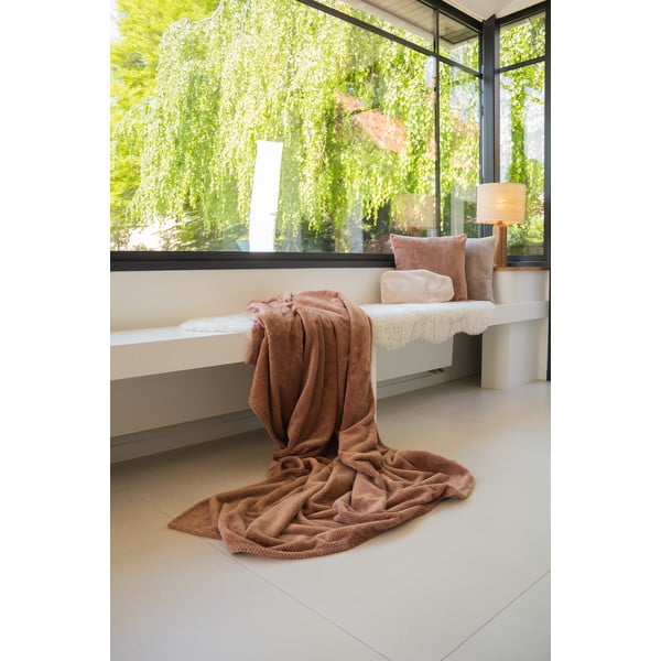 Brązowy koc z mikropluszu 150x200 cm Pippa – Tiseco Home Studio-image-1