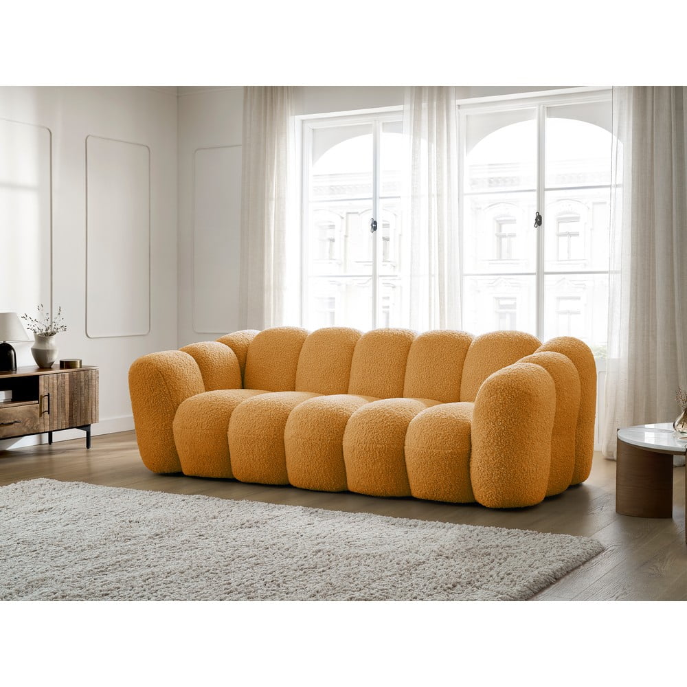 Musztardowa sofa z materiału bouclé 232 cm Hippolyte – Bobochic Paris (zdjęcie 6)