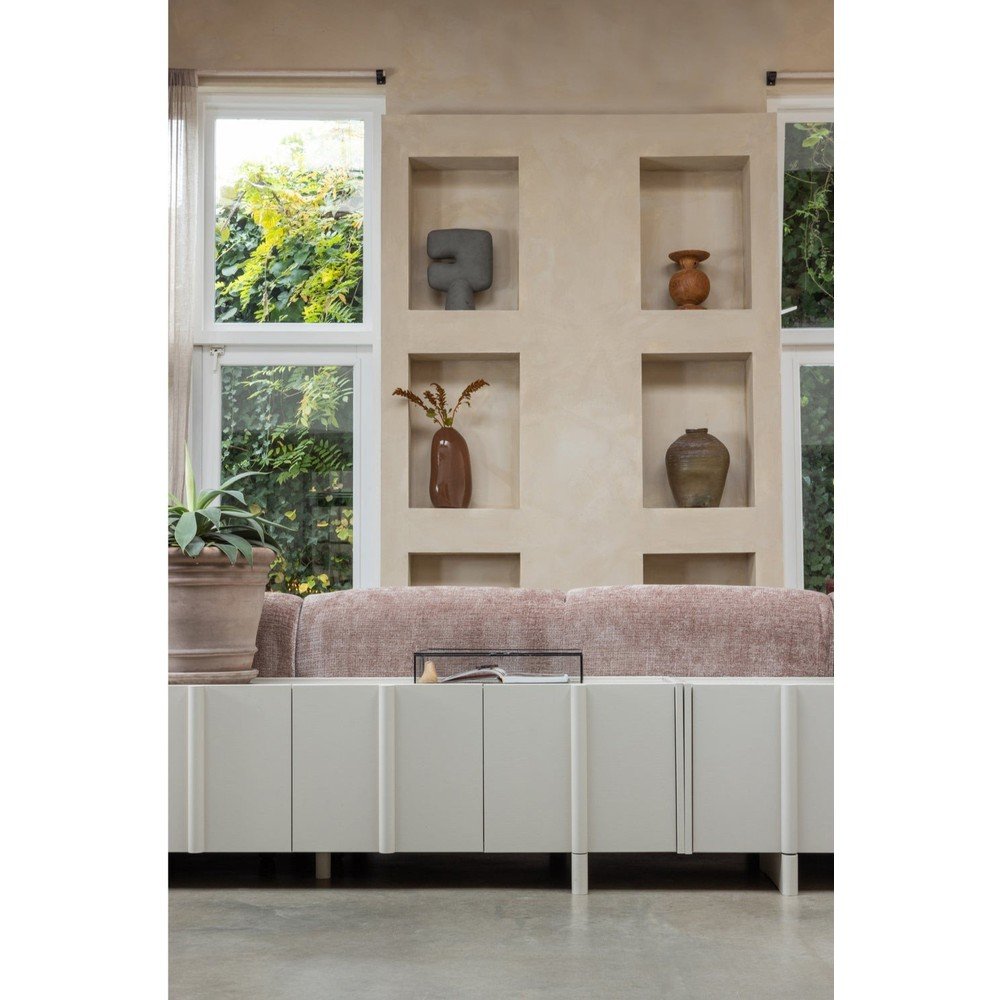 Jasnoszara szafka pod TV z litego drewna sosnowego 152x53x46 cm Basu – WOOOD (zdjęcie 4)