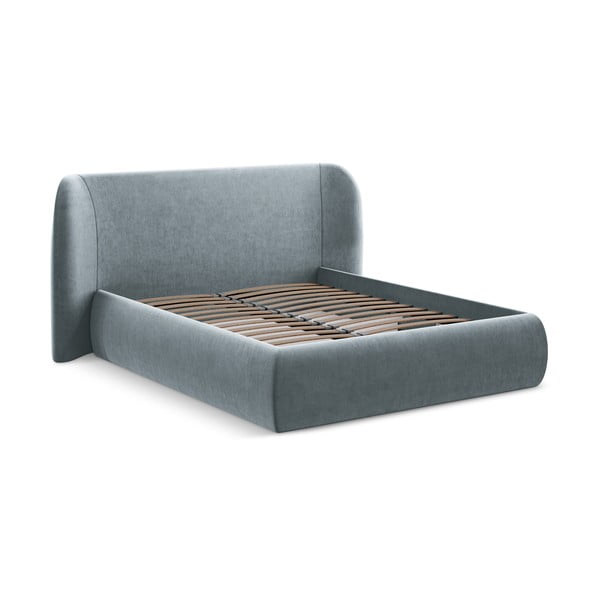 Jasnoniebieskie tapicerowane łóżko dwuosobowe ze schowkiem i stelażem 160x200 cm Hauke – Makamii