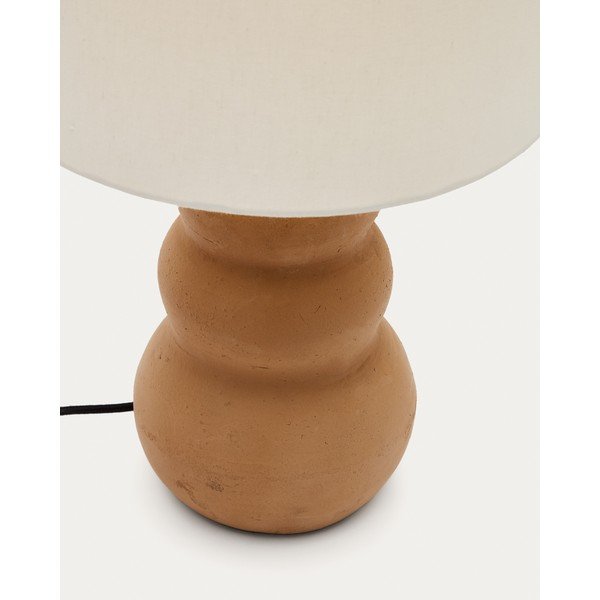 Kamienna lampa stołowa w naturalnym kolorze z tekstylnym kloszem (wysokość 55 cm) Madsen – Kave Home-image-2