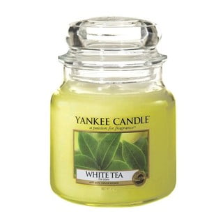 Świeczka zapachowa Yankee Candle White Tea, 65 h