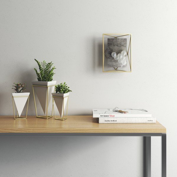 Metalowa ramka stojąca/ścienna w kolorze złota 15x20 cm Prisma – Umbra-image-3