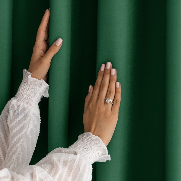 Ciemnozielona zasłona częściowo zaciemniająca (dimout) 140x250 cm Carli Tie – Restilo-image-2