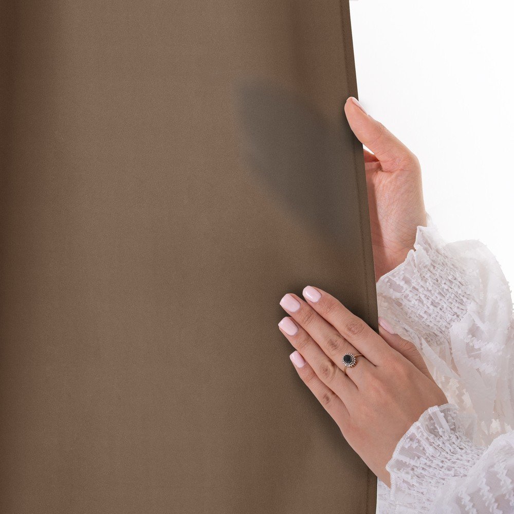 Brązowa zasłona częściowo zaciemniająca (dimout) 200x250 cm Carli – Restilo (zdjęcie 6)