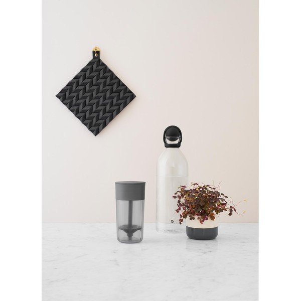 Czarna szklana karafka 1,5 l Cool-It – RIG-TIG-image-2