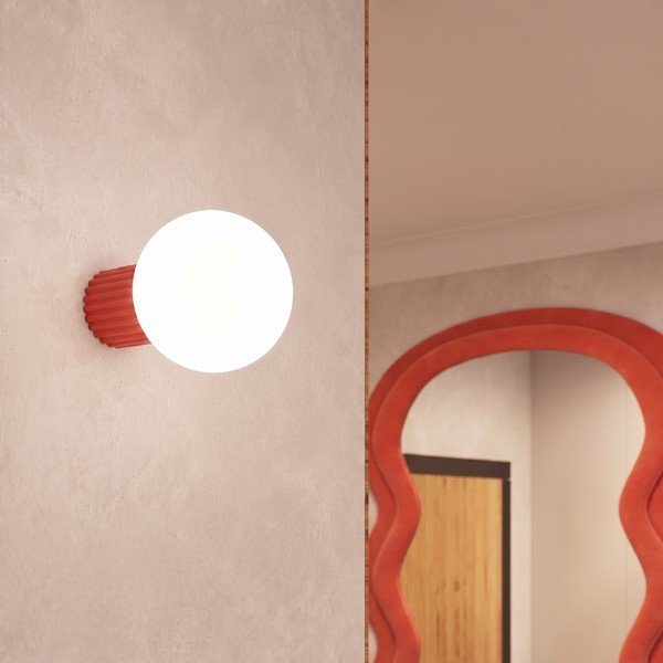 Czerwona lampa sufitowa z opalowego szkła ø 12 cm Orbital – Sollux-image-1