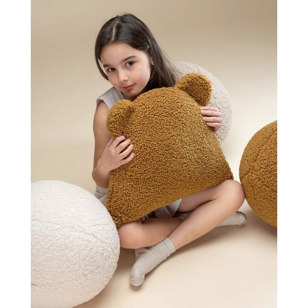 Brązowa poduszka na sofę dziecięcą z materiału bouclé Bear – Wigiwama-image-1