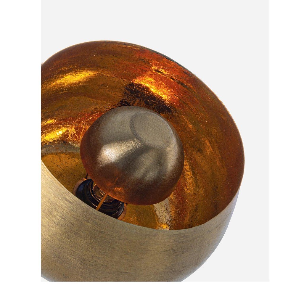 Metalowa lampa stołowa w kolorze złota z metalowym kloszem (wysokość 24,5 cm) Ishan – Bizzotto (zdjęcie 3)