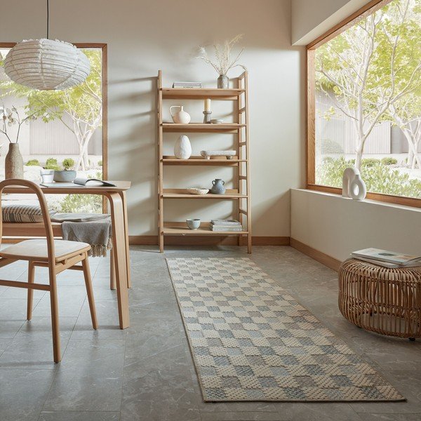Niebieski chodnik z mieszanki bawełny odpowiedni do prania 80x230 cm Muted Checkerboard – Flair Rugs-image-1
