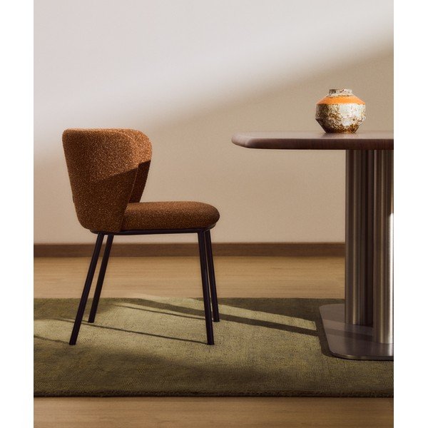Tapicerowany fotel jadalniany w kolorze terakoty Ciselia – Kave Home-image-1