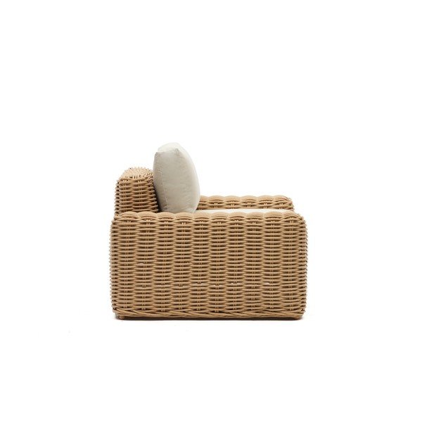 Kremowo-naturalny fotel ogrodowy ze sztucznego rattanu Portlligat – Kave Home-image-2