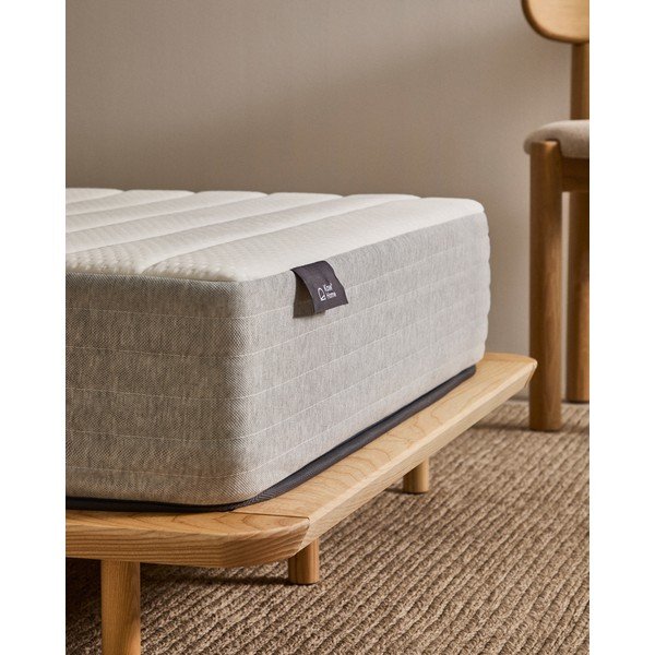 Twardy sprężynowy materac termoregulacyjny 135x190 cm Juno – Kave Home-image-2