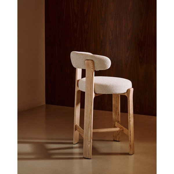 Beżowo-naturalny hoker z litego drewna jesionowego (wysokość siedziska 65 cm) Granite – Kave Home-image-1