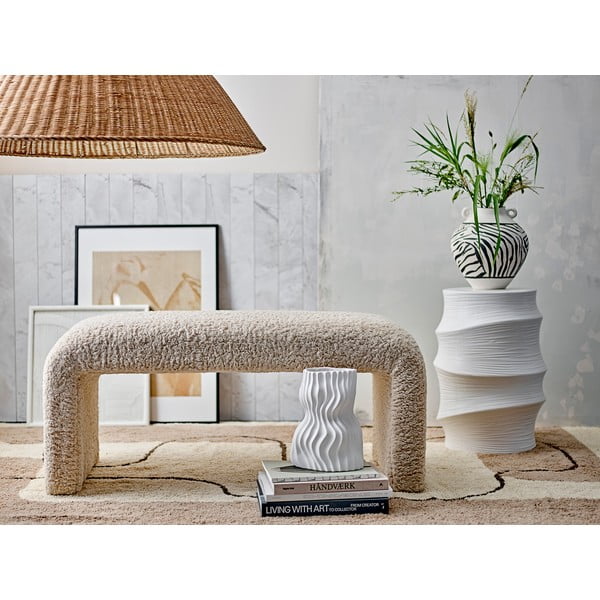 Kremowa  ławka z materiału bouclé Bobbie – Bloomingville-image-1