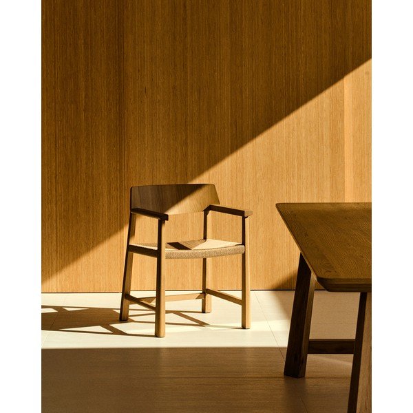 Fotel jadalniany z podłokietnikami z litego drewna dębowego w naturalnym kolorze Idun – Kave Home-image-1