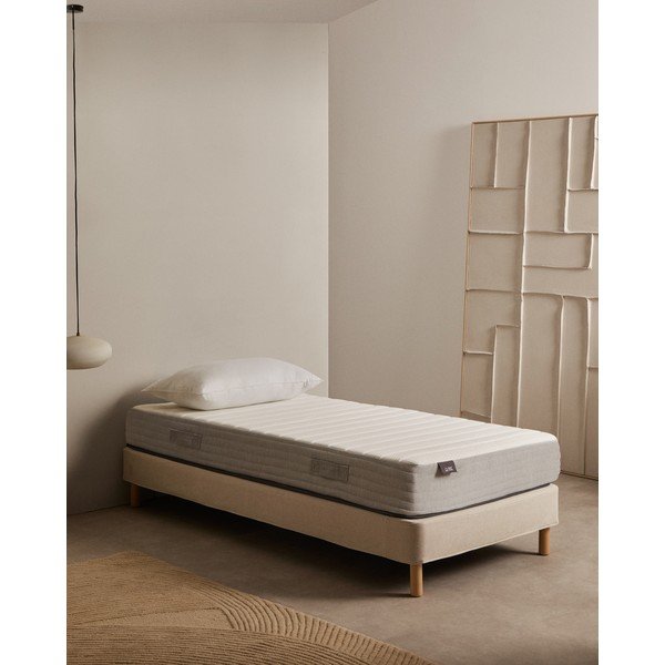 Średnio twardy piankowy materac termoregulacyjny 90x200 cm Yoko – Kave Home-image-1