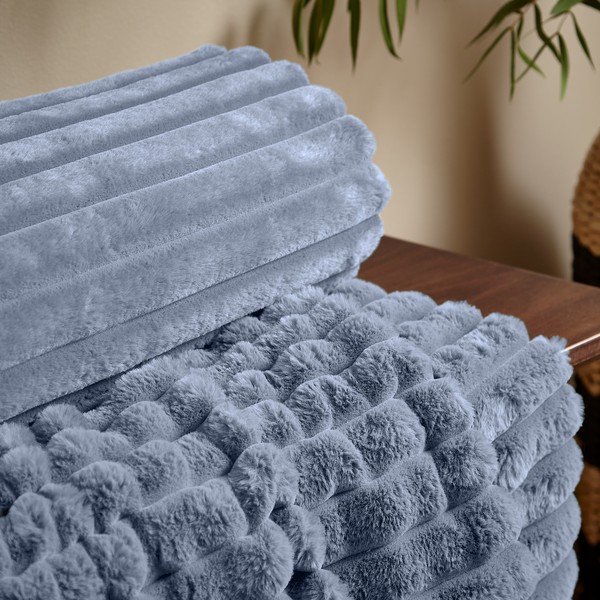 Niebieski koc z mikropluszu 130x170 cm Cosy Ribbed – Catherine Lansfield-image-2