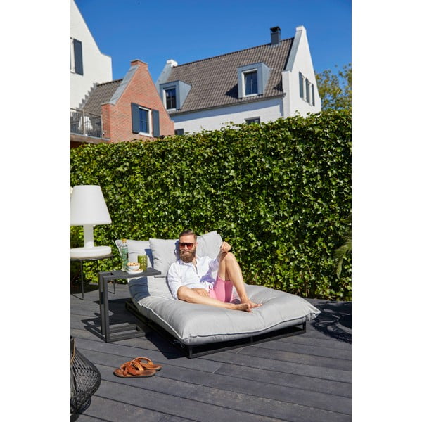 Czarny leżak ogrodowy z beżowymi poduszkami Hartman Exclusive-image-4