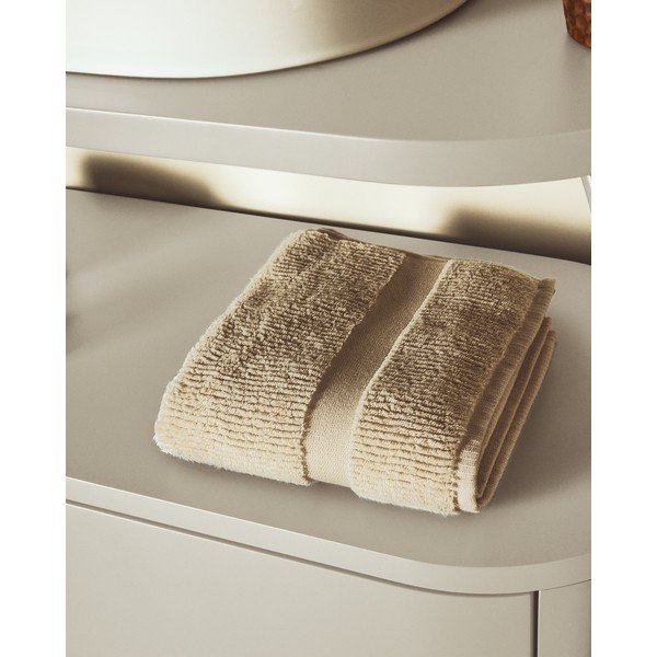 Beżowy bawełniany ręcznik frotte 30x50 cm Olvira – Kave Home-image-1