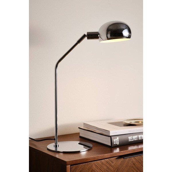 Stalowa lampa stołowa z elastyczną konstrukcją w kolorze srebra z połyskiem (wysokość 59 cm) Lincon – Jotex-image-1