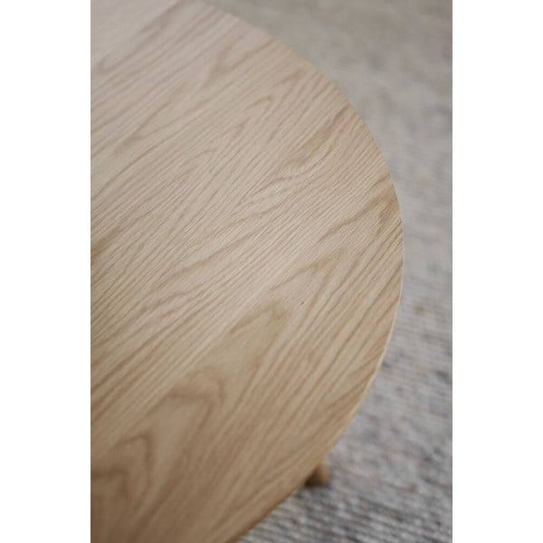 Naturalny okrągły stolik w dekorze dębu 90x90 cm Yumi – Rowico-image-4