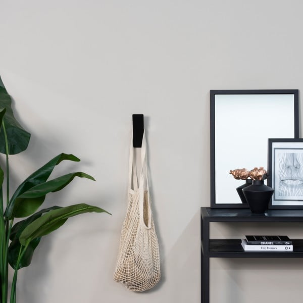 Czarny ścienny stalowy haczyk Angle – Spinder Design-image-1