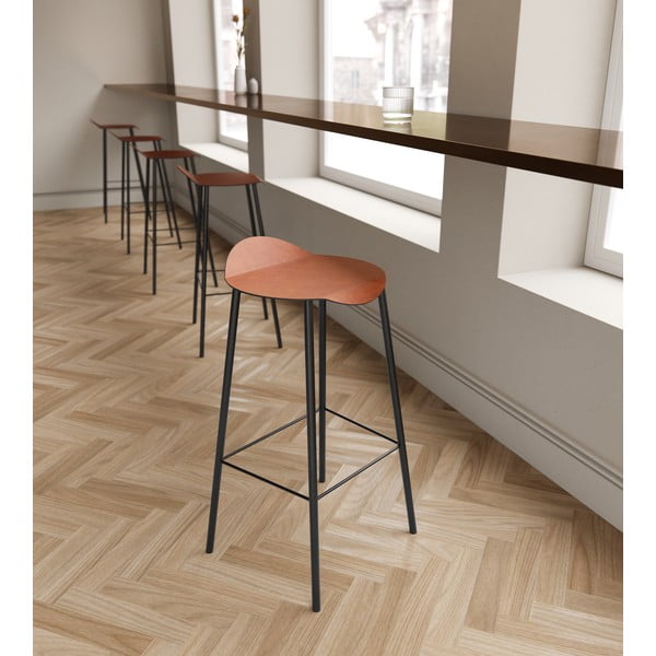 Koniakowy hoker ze skóry Flamingo Bull – LIND DNA-image-1