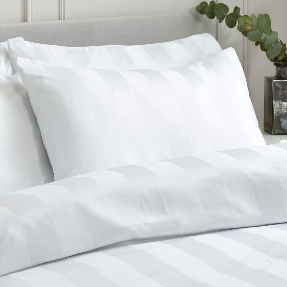 Biała satynowa pościel dwuosobowa 3-częściowa 200x200 cm So Soft Satin Stripe – Catherine Lansfield (zdjęcie 5)