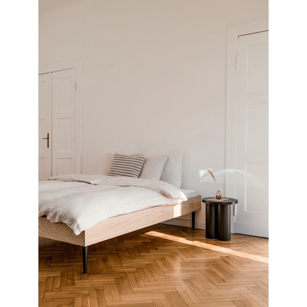 Czarne łóżko dwuosobowe z płyty wiórowej bez zagłówka ze stelażem 160x200 cm Streiko – noo.ma-image-1