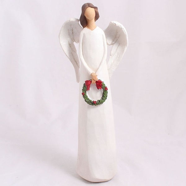 Ceramiczny anioł z wieńcem Dakls